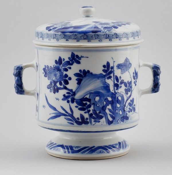 Caudle Cup, Chinese porcelain Kangxi period 1662-1722